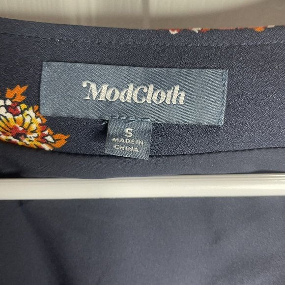 ModCloth Dress Womens S Sentimental Floral Navy Blue Fit and Flare V-Neck - Picture 3 of 7